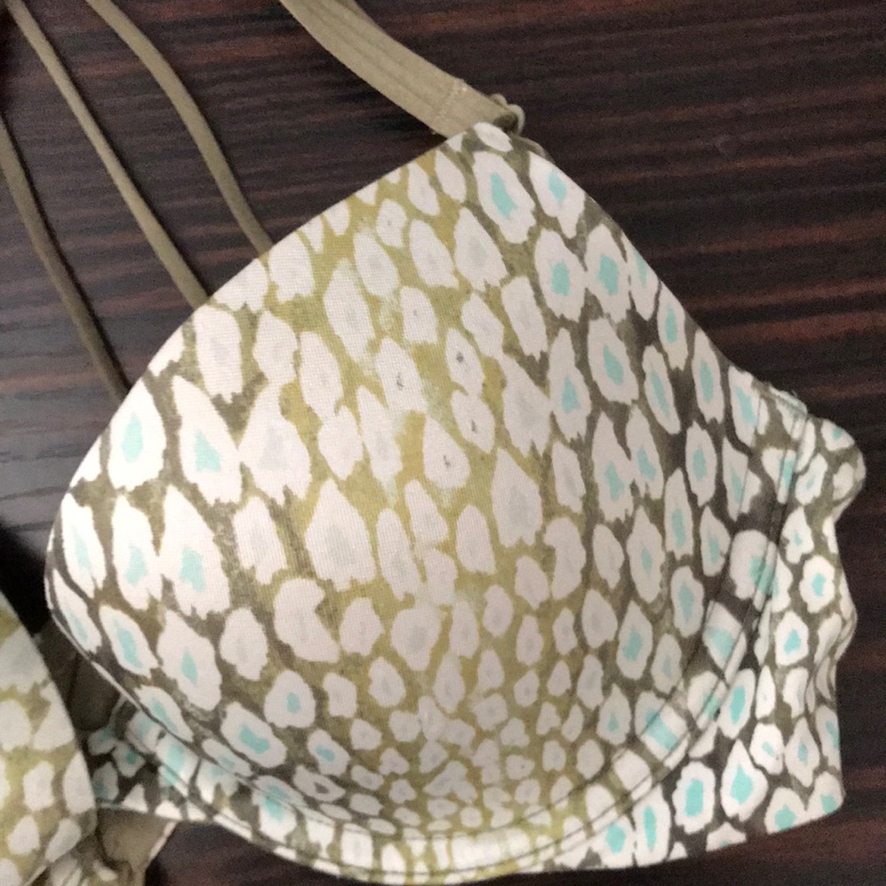 Front Clasp Victoria’s Secret Bra - 34B